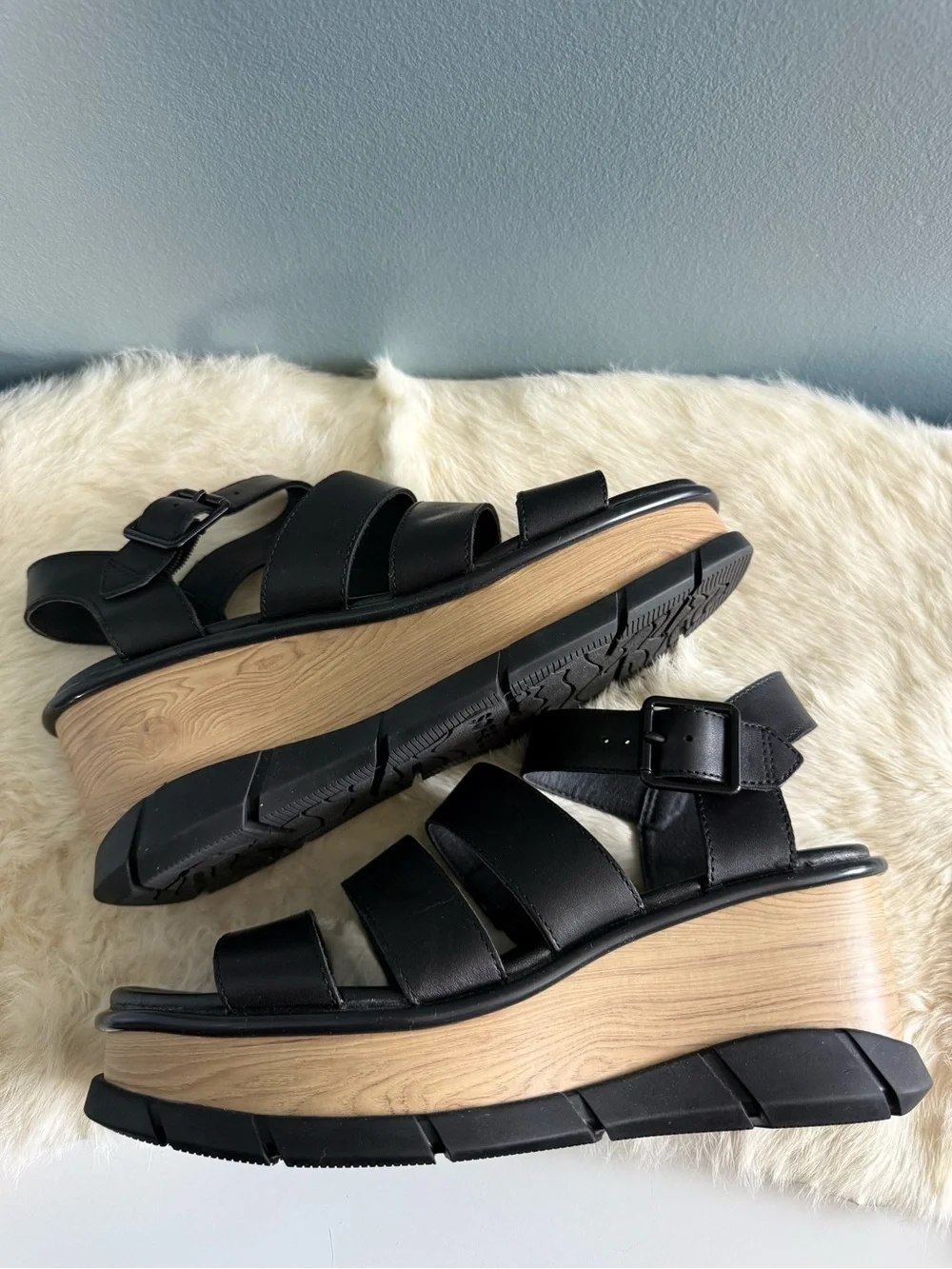 Sorel Women’s Joanie III Ankle Strap Leather Faux Wood Sandals